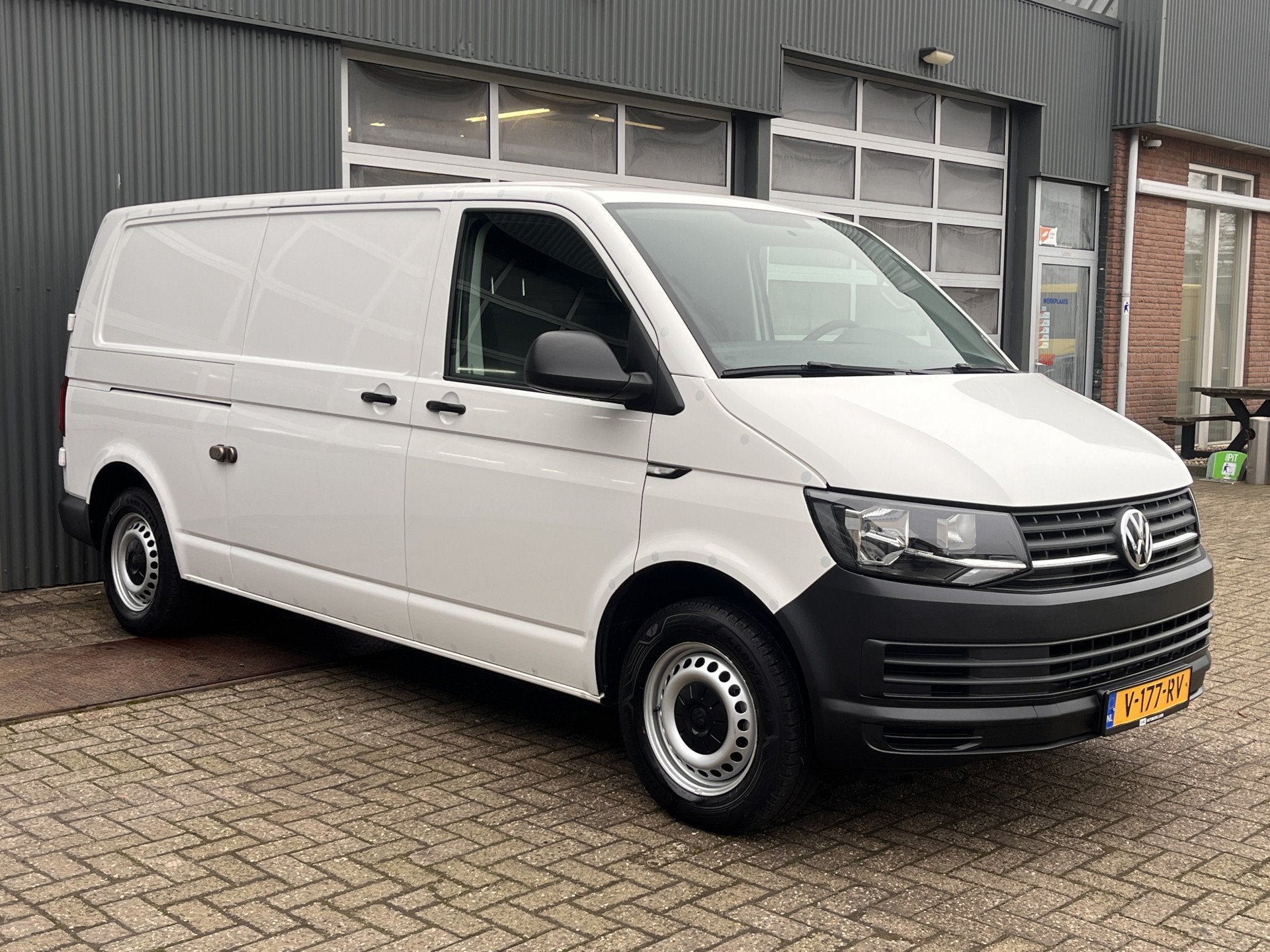 Volkswagen Transporter 2.0 TDI L2H1 Airco Cruise controle Ka, Stof, Gebruikt, 4 cilinders, Volkswagen