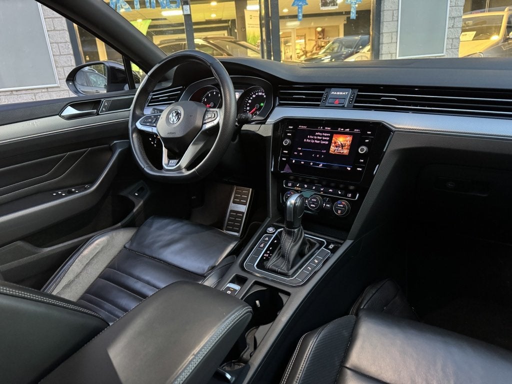 Volkswagen Passat 2.0 TSI 3X R-Line Dsg Leer Camera DCC ACC, Auto's, Automaat, Euro 6, 4 cilinders, 1984 cc
