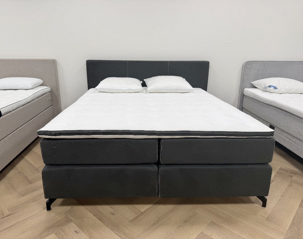 Boxspring showroommodel 180x200 antraciet, Modern, luxe en tijdloos, Ophalen of Verzenden, 180 cm, 200 cm