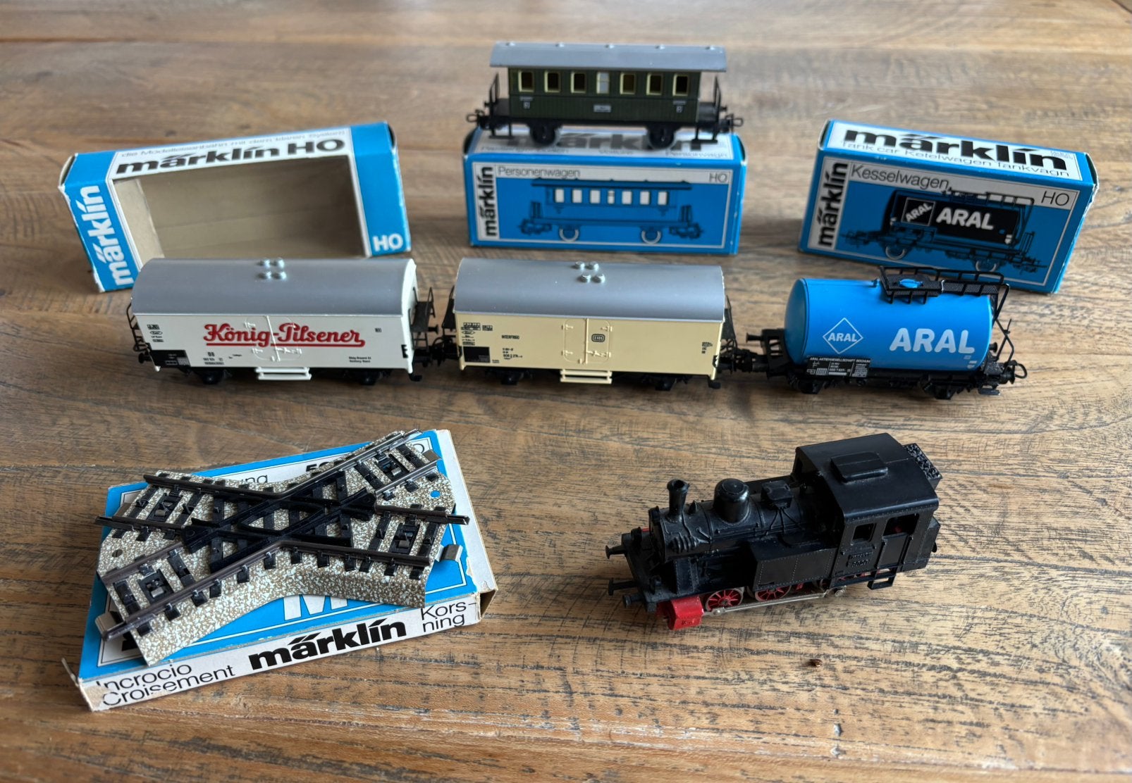 Marklin wagons, locomotief en kruising HO, Wisselstroom, Gebruikt, Verzenden, Wagon