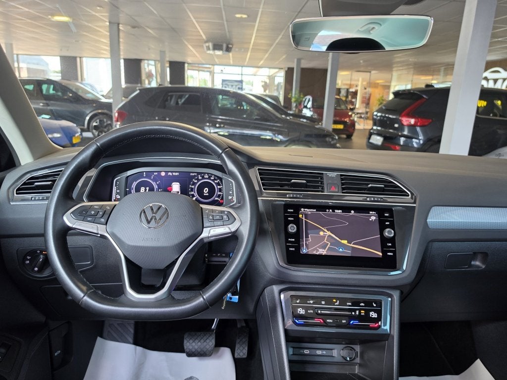 Volkswagen Tiguan Life eHybrid | Camera | Navi | Clima | Par, 12 maanden, Gebruikt, 4 cilinders, Alcantara