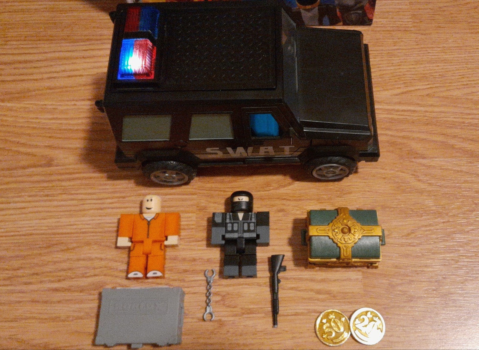 Roblox jailbreak swat unit auto + bubble gum simulator set, Ophalen of Verzenden, Zo goed als nieuw, Jongen