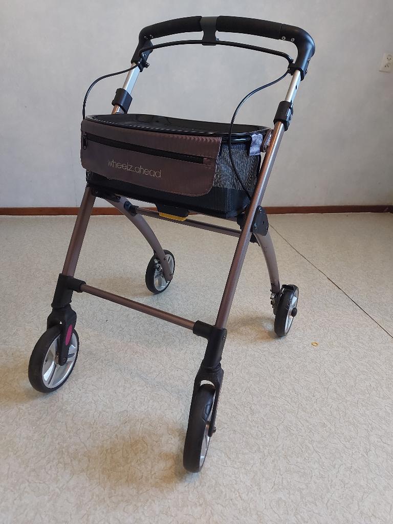 binnenrollator, Ophalen, Lichtgewicht, Zo goed als nieuw