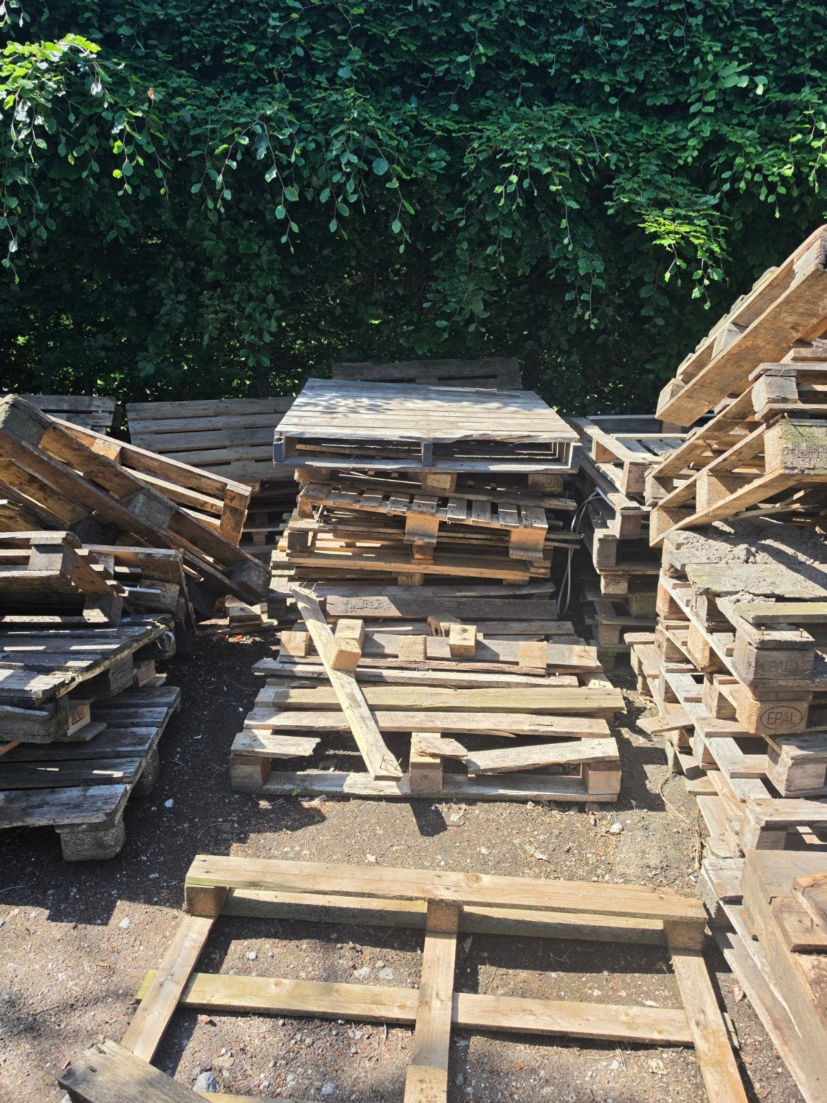 Mooi aantal mix afval pallets en kisten euro en blok pallets, 3 tot 6 m³, Ophalen, Overige houtsoorten