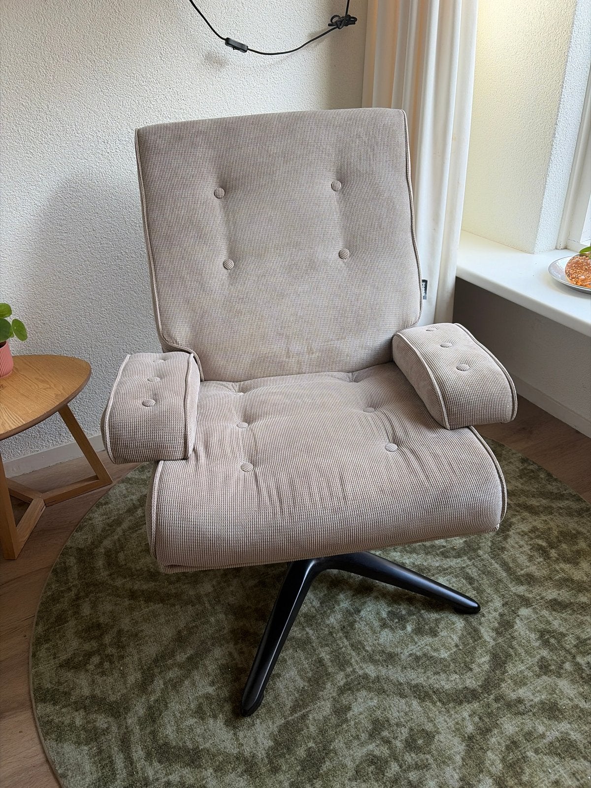 Woood Comfortabele ribstof fauteuil - draaibaar, Ophalen, Gebruikt, Stof, 75 tot 100 cm