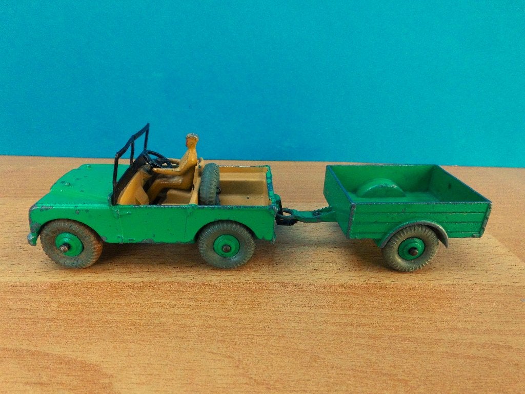 DINKY TOYS No. 340 & 341 GROENE LAND ROVER MET TRAILER, Ophalen of Verzenden, Gebruikt, Overige typen, Dinky Toys