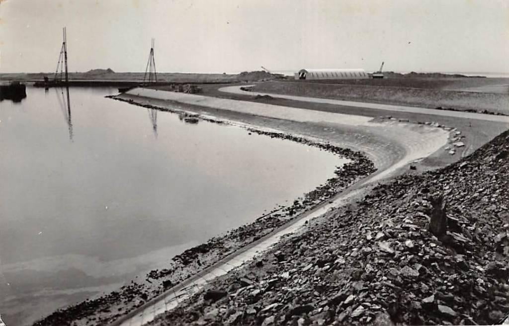 Lauwerszee werken Haven op het werkeiland Oostmahorn 1964, Verzenden, 1960 tot 1980, Gelopen, Friesland