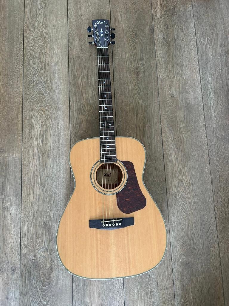 Cort L100C NS, Ophalen, Zo goed als nieuw, Western- of Steelstringgitaar