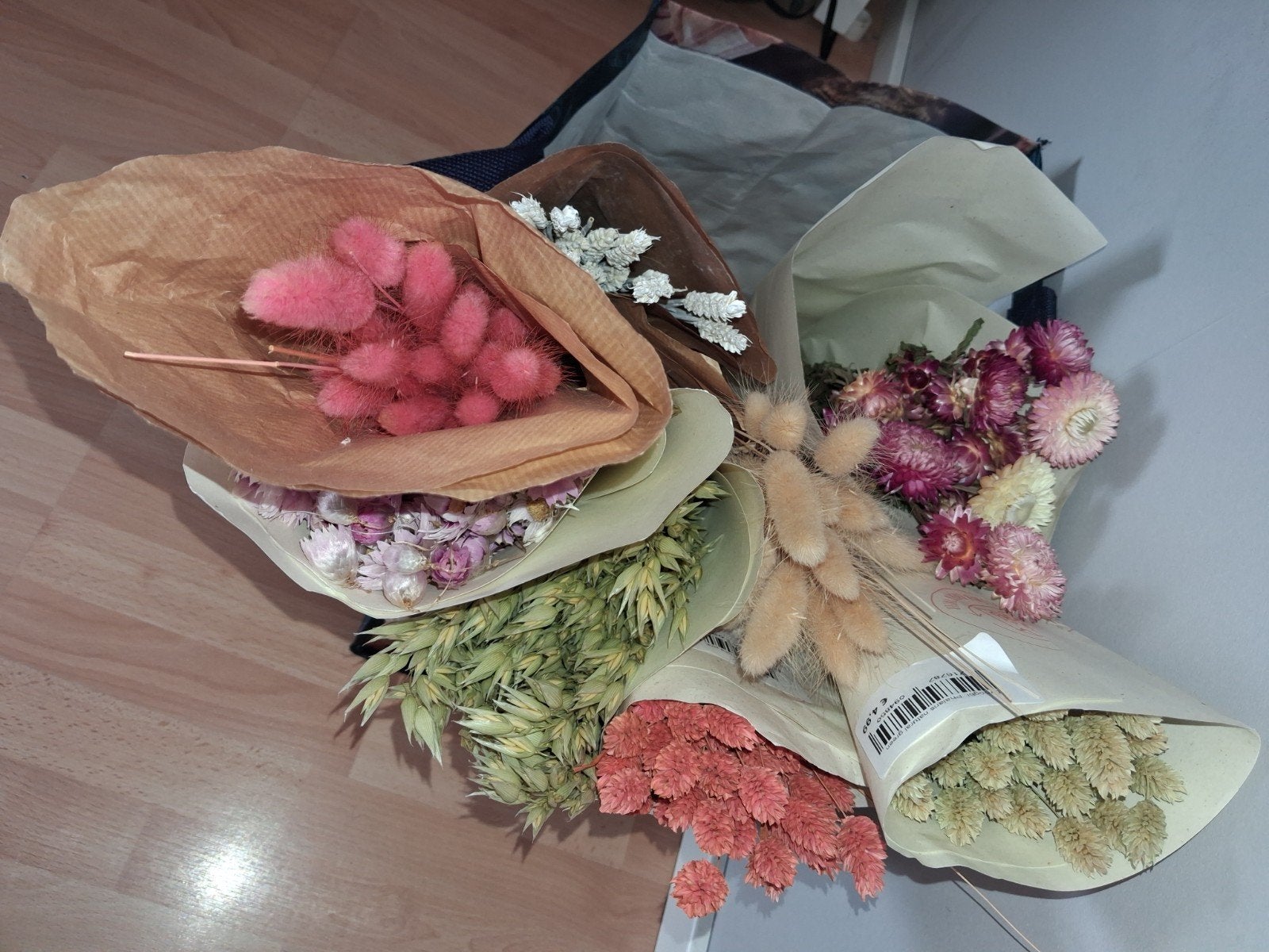 Set droogbloemen, deels nieuw in verpakking, Huis en Inrichting, Woonaccessoires | Droogbloemen, Ophalen of Verzenden, Zo goed als nieuw