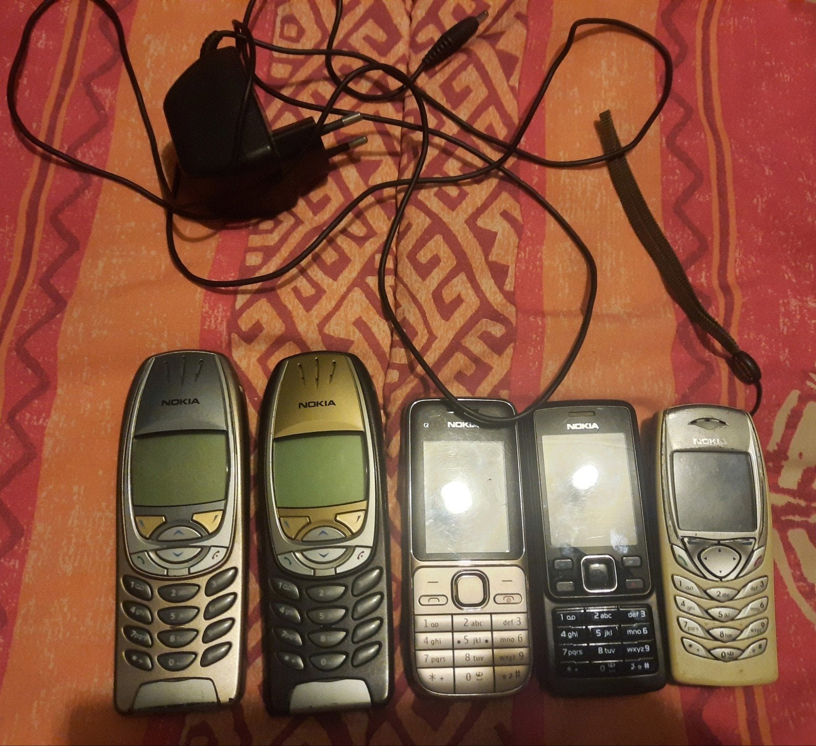 Nokia 6310i (2x) /6300 /6100 / C2-01 Mobiele Telefoons, Ophalen, Gebruikt, Zwart, Fysiek toetsenbord