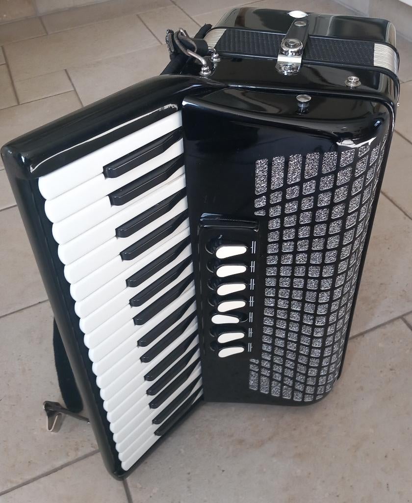 Excelsior accordeon, Muziek en Instrumenten, Accordeons, Gebruikt, 72-bas, Overige merken, Met koffer, Met riemen, Ophalen