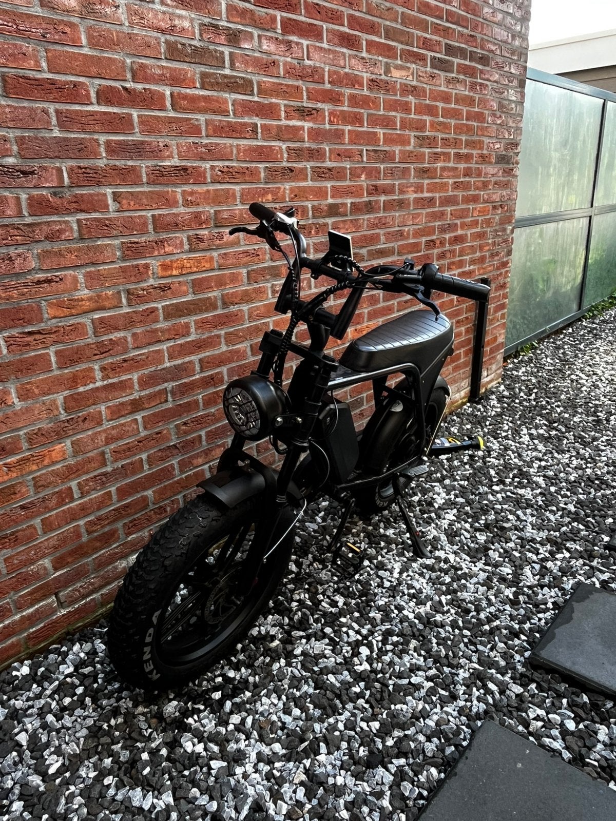 Ouxie v8, 59 cm of meer, Ophalen, Zo goed als nieuw, Overige merken