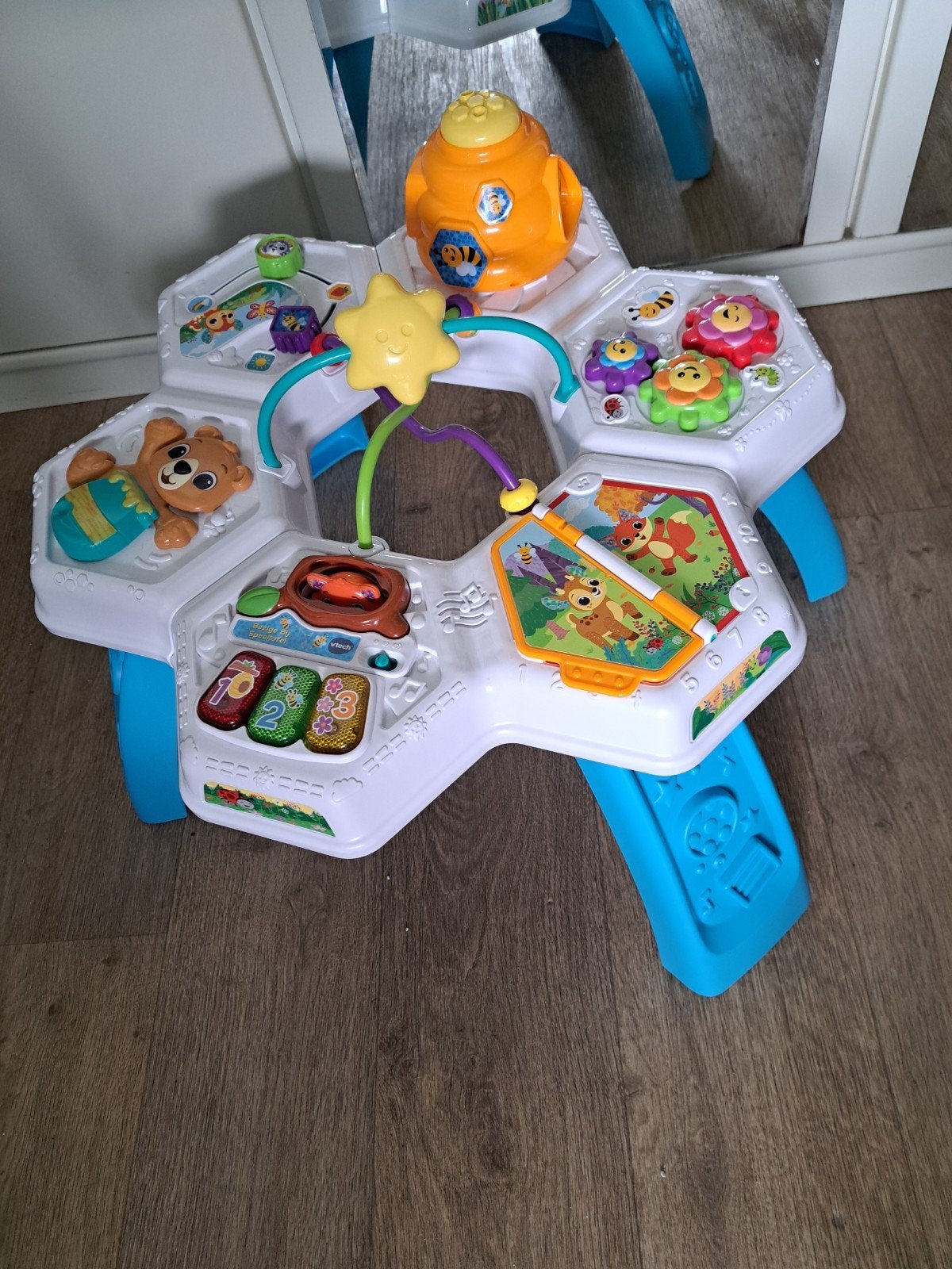 VTech Baby Speeltafel met geluid en licht nieuw, Kinderen en Baby's, Speelgoed | Speeltafels, Ophalen