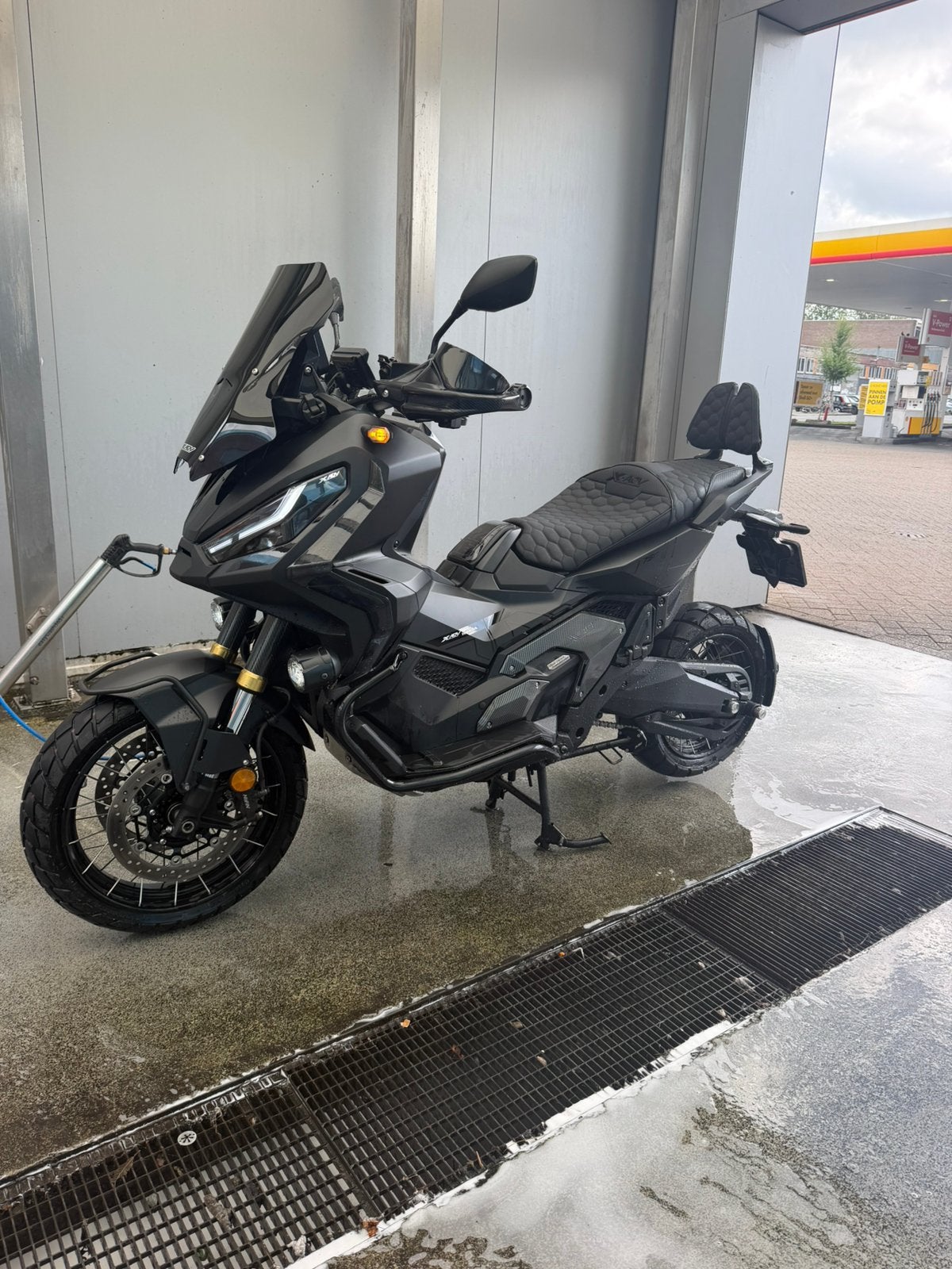 Honda X-ADV 750 2024 Custom Vol opties akrapovic carplay, Particulier, Scooter