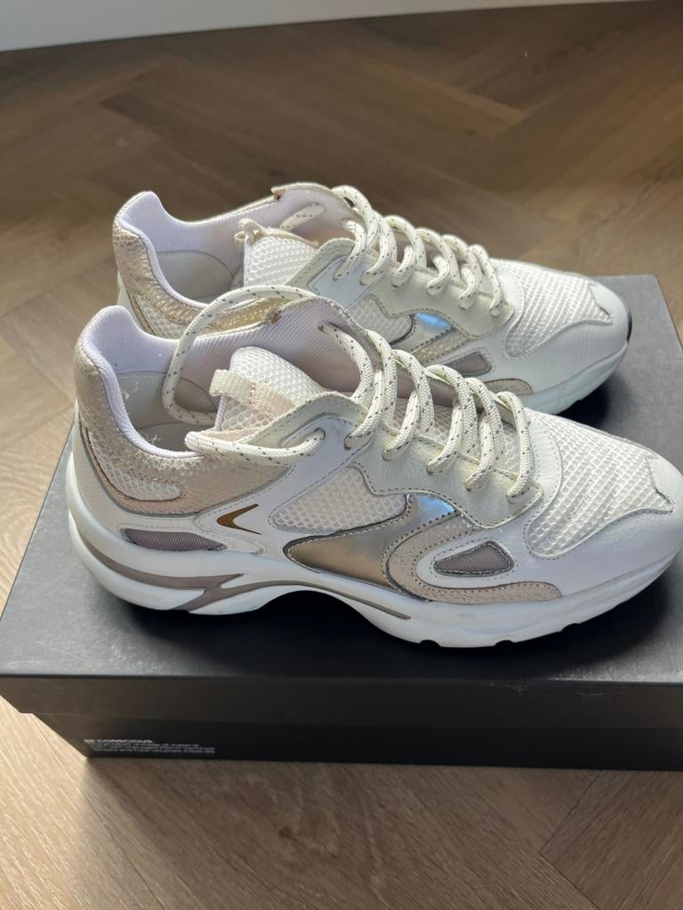Nieuwe Via Vai sneakers maat 37, Kleding | Dames, Schoenen, Ophalen of Verzenden, Zo goed als nieuw, Wit, Sneakers of Gympen