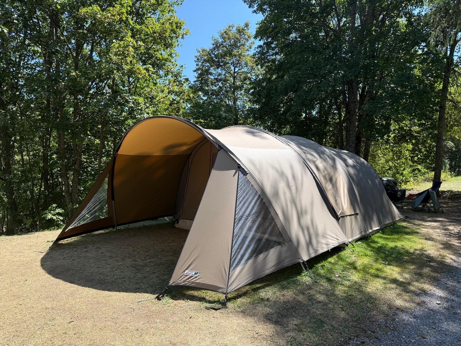 Falco Havik 4600 tunneltent met voorscherm en accessoires, Ophalen, Zo goed als nieuw, Tot en met 6