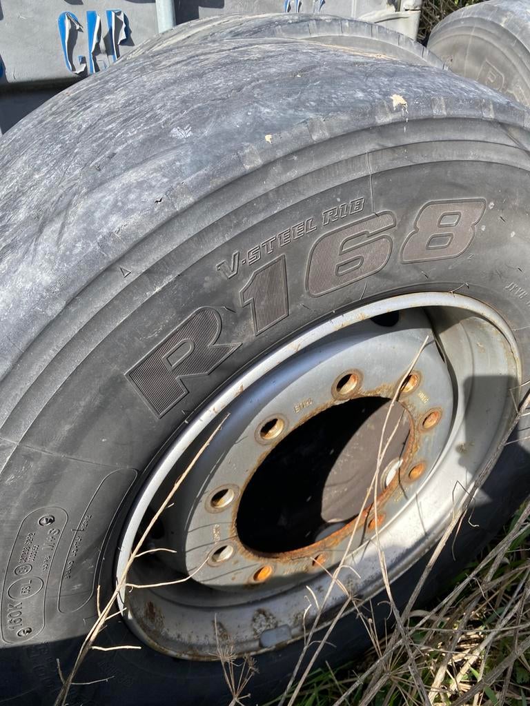 385/55R22,5 banden met stalen velgen, Zakelijke goederen, Agrarisch | Onderdelen | Banden, Velgen en Assen, Ophalen