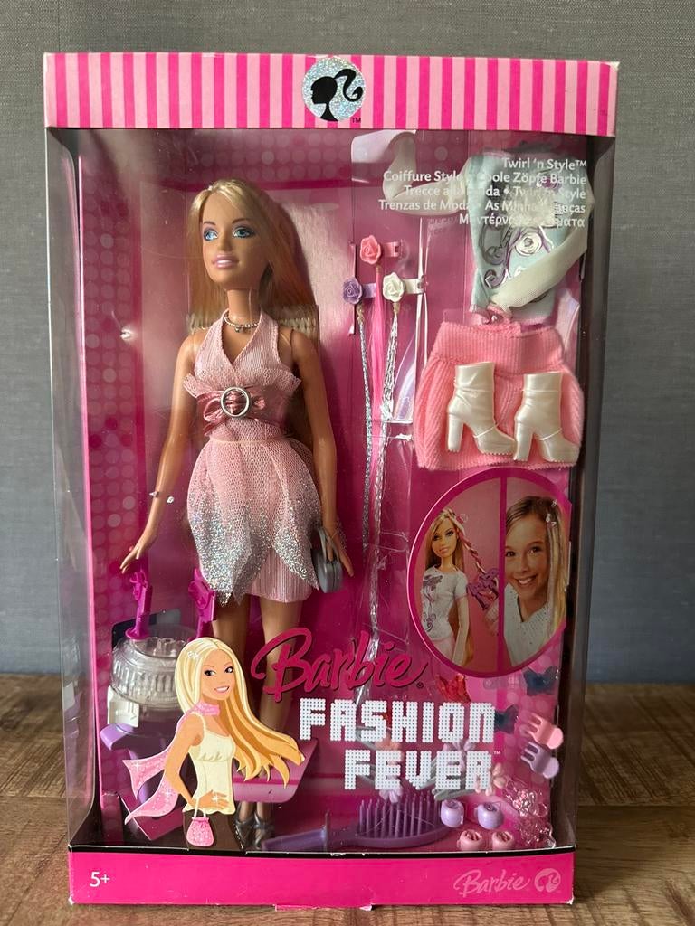 Barbie Fashion Fever Twirl ‘n Style, Verzamelen, Poppen, Ophalen of Verzenden, Gebruikt, Fashion Doll