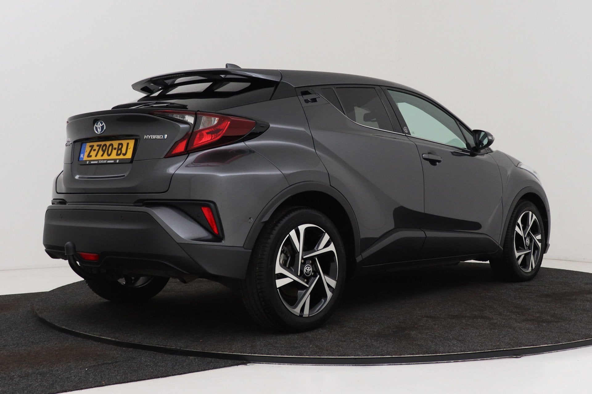 Toyota C-HR 1.8 Hybrid Team D | Trekhaak | 43.000 KM! | Voll, Stof, 4 cilinders, 122 pk, Hybride Elektrisch/Benzine