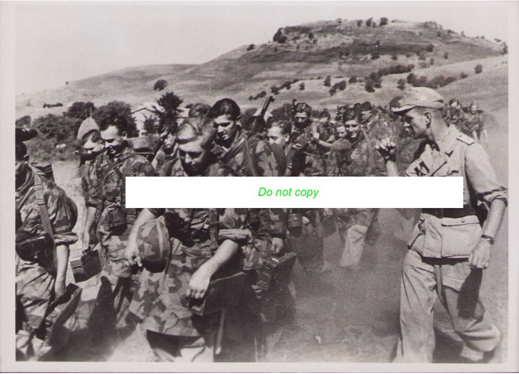 'Fallschirmjägereinheit in Italien' Persfoto, Verzenden, Luchtmacht, Duitsland, Foto of Poster