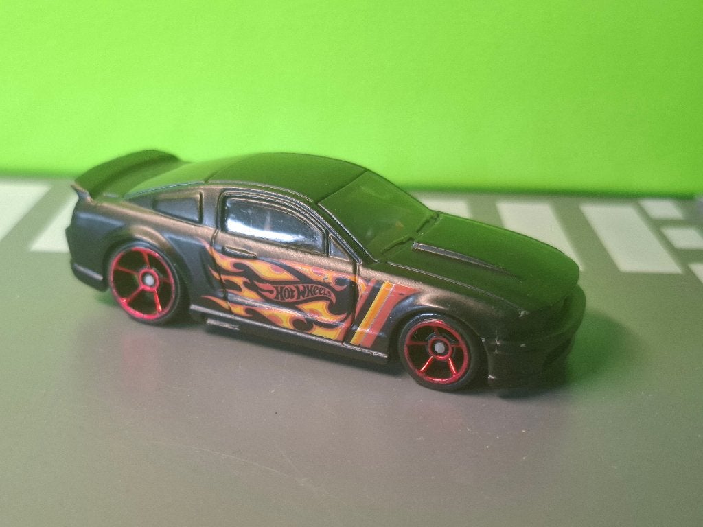 Hotwheels - 2007 Ford Mustang [zwart] 1/60, Ophalen of Verzenden, Gebruikt, Auto