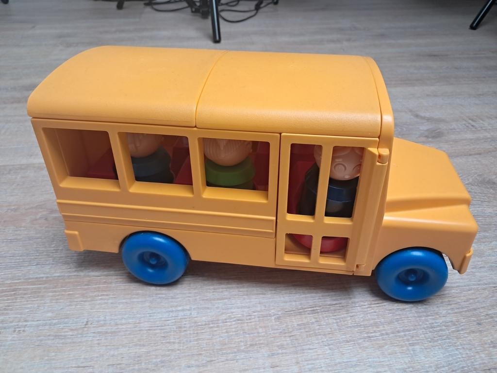 Leuke oude schoolbus met poppetjes, Ophalen, Gebruikt