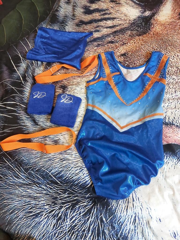 Turnpakje ngv maat axs, 2 lusjes en polsbandjes, Sport en Fitness, Turnen, Maat 36 t/m 42, Ophalen of Verzenden, Zo goed als nieuw
