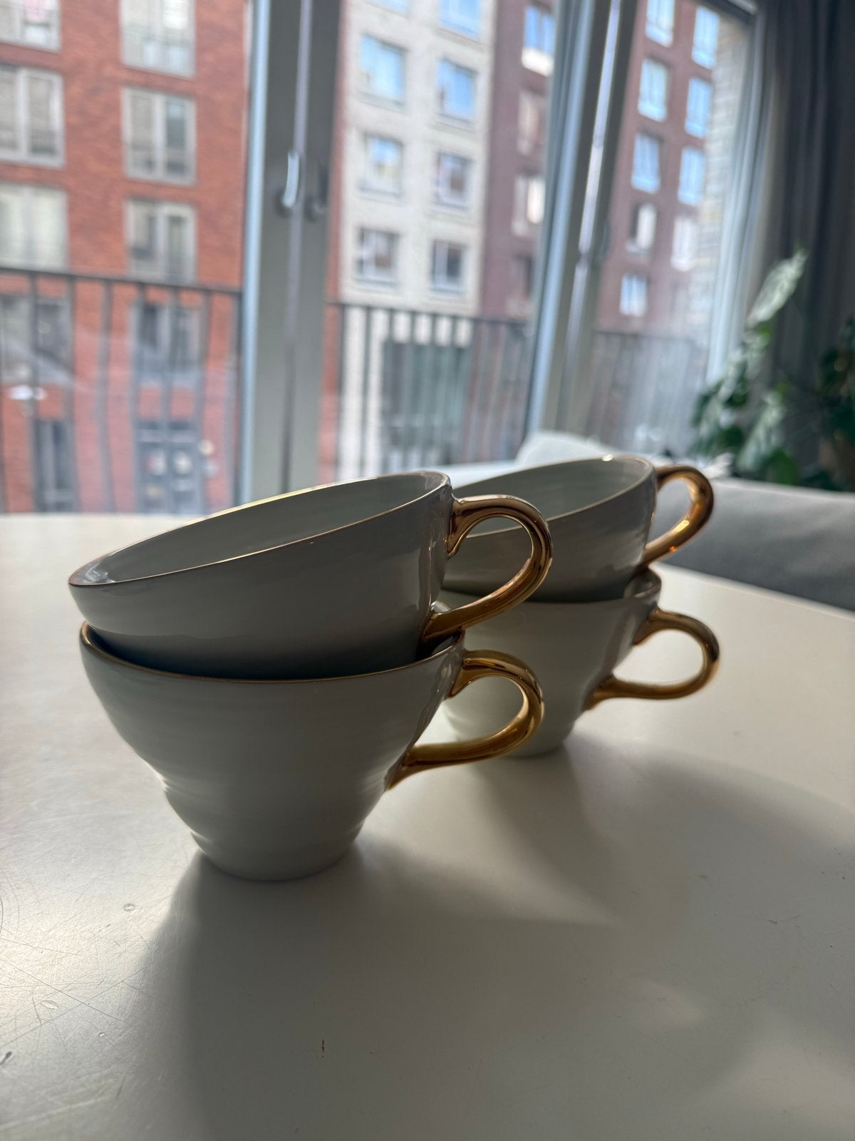 H&M Home Kop en Schotel Set - Wit met Gouden Rand (4 stuks), Ophalen, Overige merken, Keramiek, Zo goed als nieuw