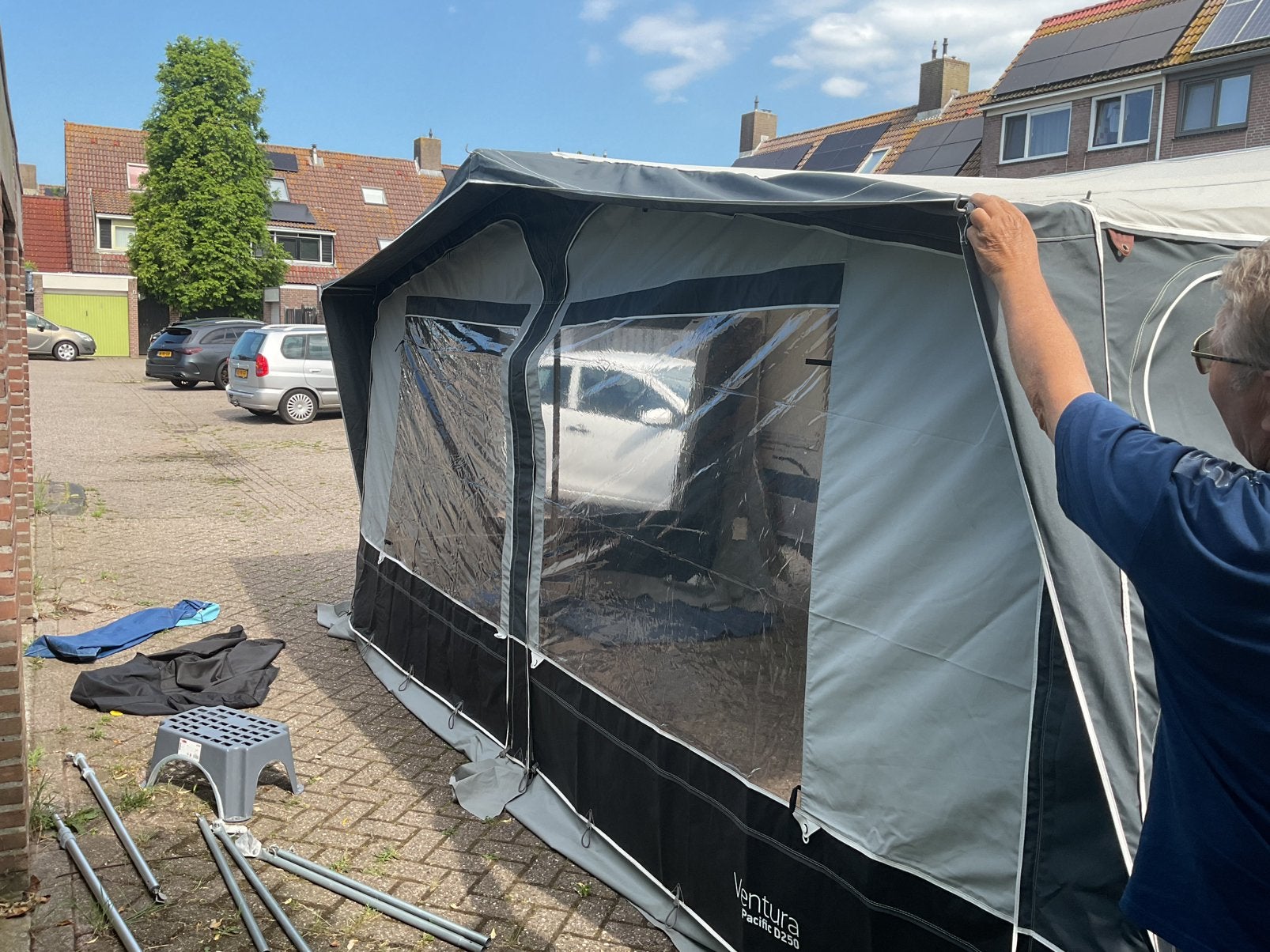 Ventura Isabella voortent, Caravans en Kamperen, Ophalen, Zo goed als nieuw