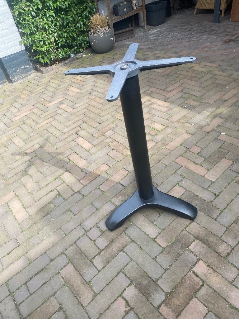 gietijzeren onderstel tafel, Ophalen, Zo goed als nieuw, Rond, Metaal