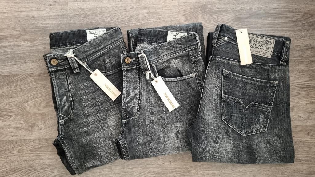 - NIEUWE - Diesel LARKEE 29x32 - regular straight - #D2403, Diesel, Zwart, Diesel, Nieuw