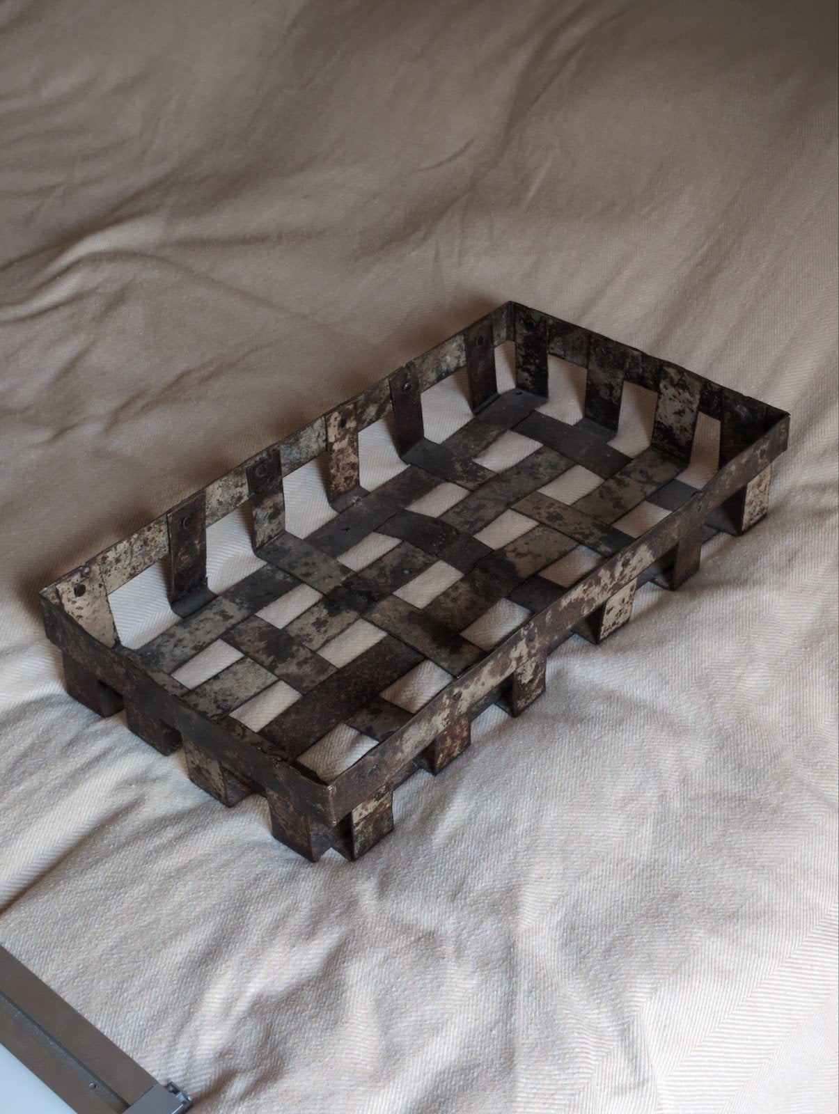 Decoratieve ijzeren mand - 46x25x9 cm, Ophalen of Verzenden