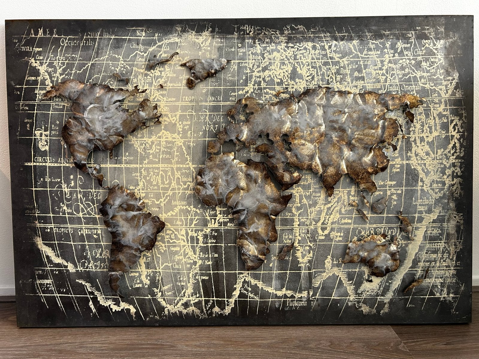 Unieke 3D Wereldkaart Wanddecoratie - Metaal & Hout, Ophalen, Metaal, Wandsculptuur, Industrieel