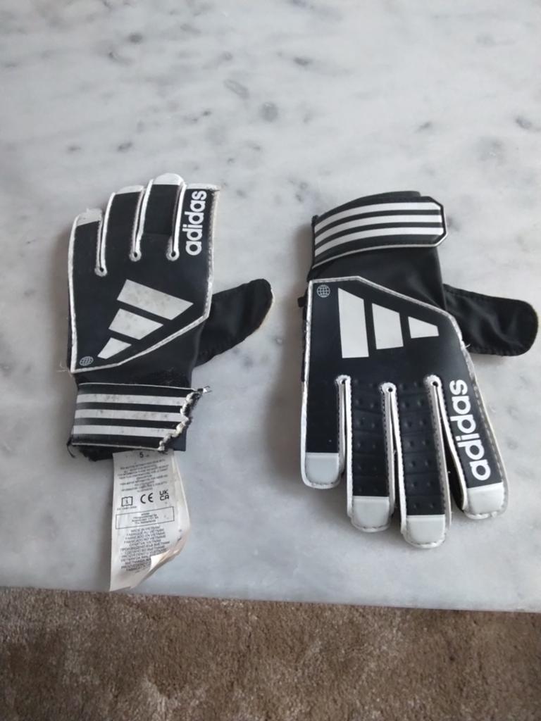 Adidas keepershandschoenen maat 5 (vanaf 5 jaar), Sport en Fitness, Voetbal, Ophalen of Verzenden