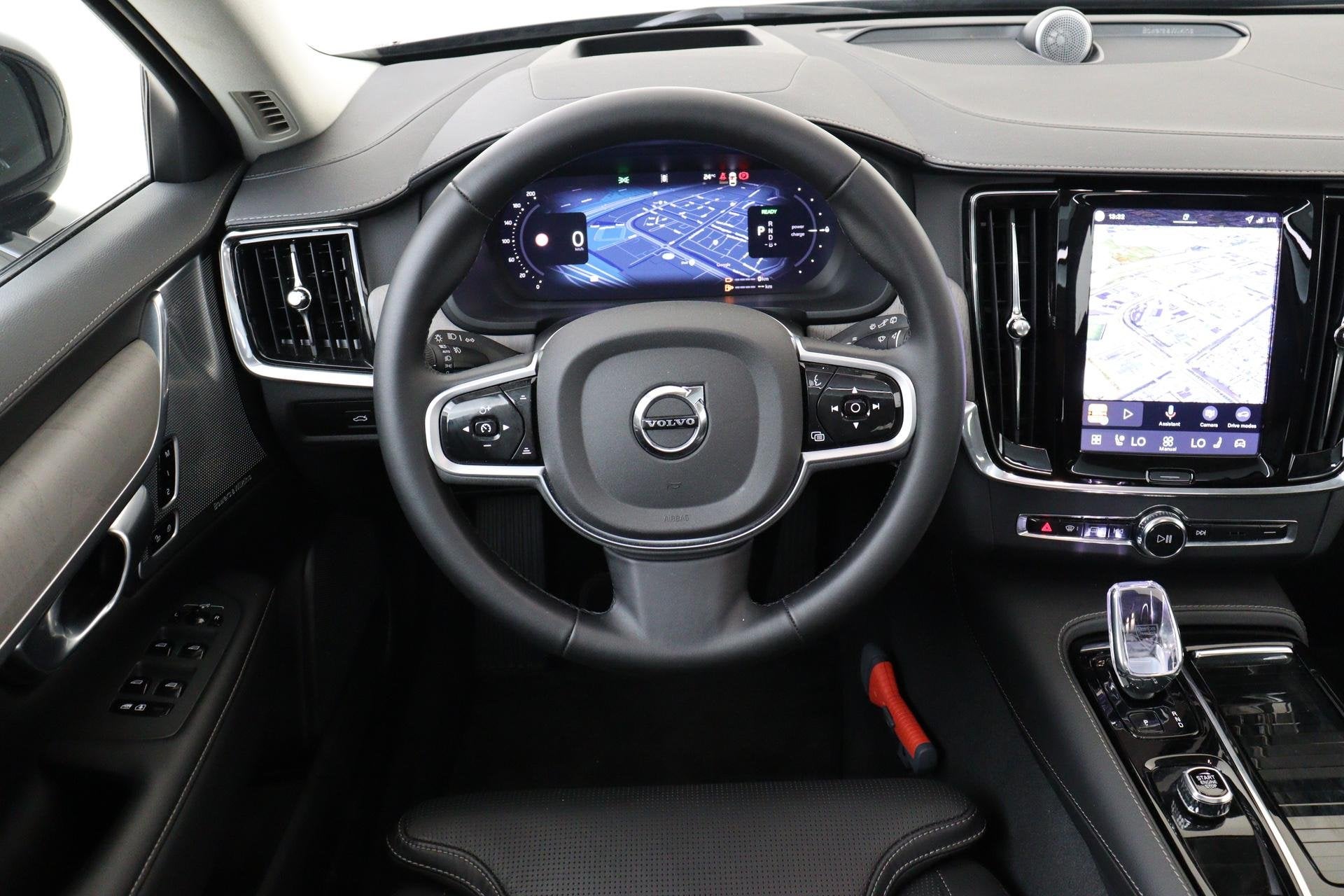 Volvo V90 T8 PLUG-IN HYBRID AWD ULTRA EXECUTIVE EDITION -PAN, Automaat, 12 maanden, Euro 6, 4 cilinders