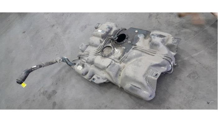 Tank van een Opel Vivaro, Gebruikt, -, -, Opel