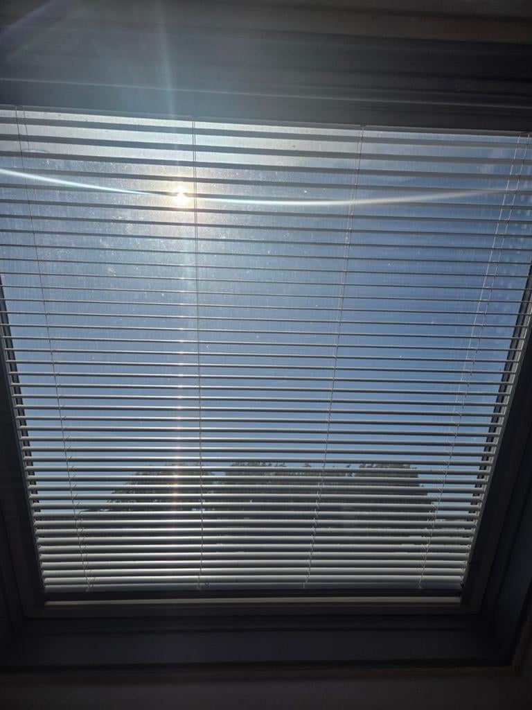 2x Velux Luxaflex - PVX-GGL-U08|A01 & PVX-GGL-UK8|A01, Ophalen, Gebruikt, 100 tot 150 cm, 150 tot 200 cm