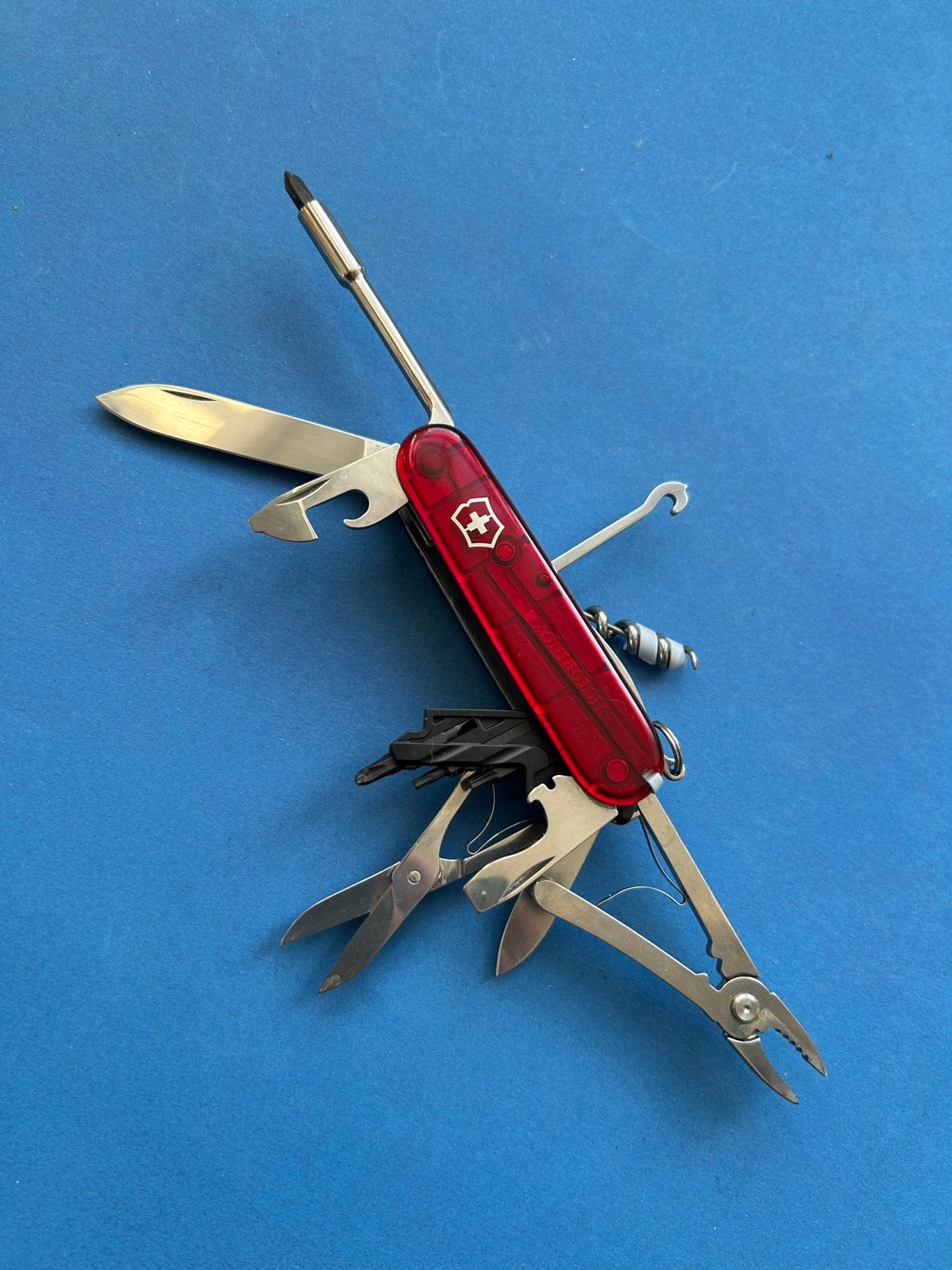 Victorinox cybertool zakmes transparant rood 1.7725.T, Caravans en Kamperen, Verzenden, Zo goed als nieuw