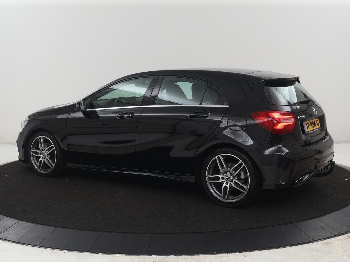 Mercedes-Benz A-klasse 180 Business Solution AMG | Leder/alc, Gebruikt, 4 cilinders, 19 km/l, 695 kg