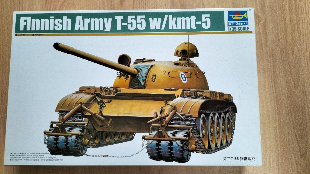 Finse Army tank T-55 W/kmt-5   1:35, Tank, 1:32 tot 1:50, Nieuw, Ophalen