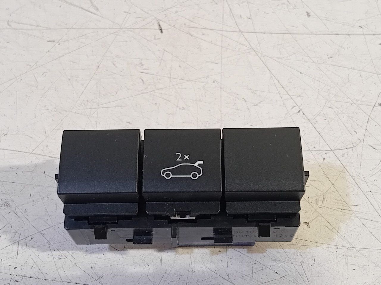 Kofferdeksel schakelaar Peugeot 5008, Onderdelen@venauto.nl, Van der Ven Autorecycling B.V., Gebruikt, Ettenseweg 76, 4706 PB Roosendaal, The Netherlands