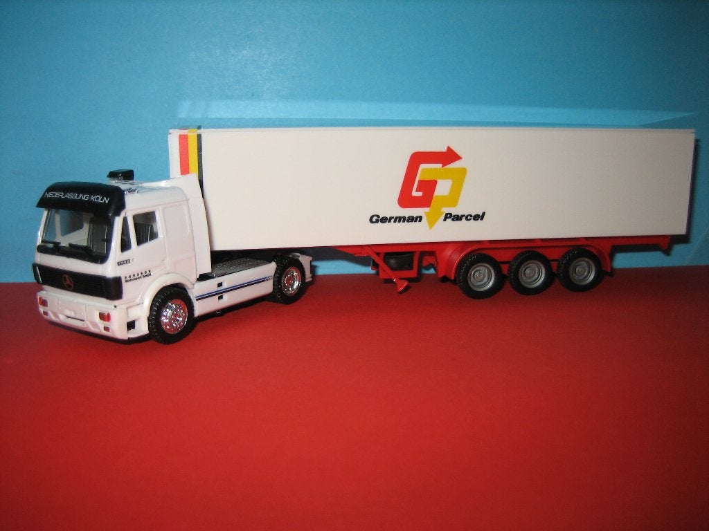 German-Parcel / Persson  MERCEDES met oplegger  Herpa, Ophalen of Verzenden, Zo goed als nieuw, Bus of Vrachtwagen, Herpa
