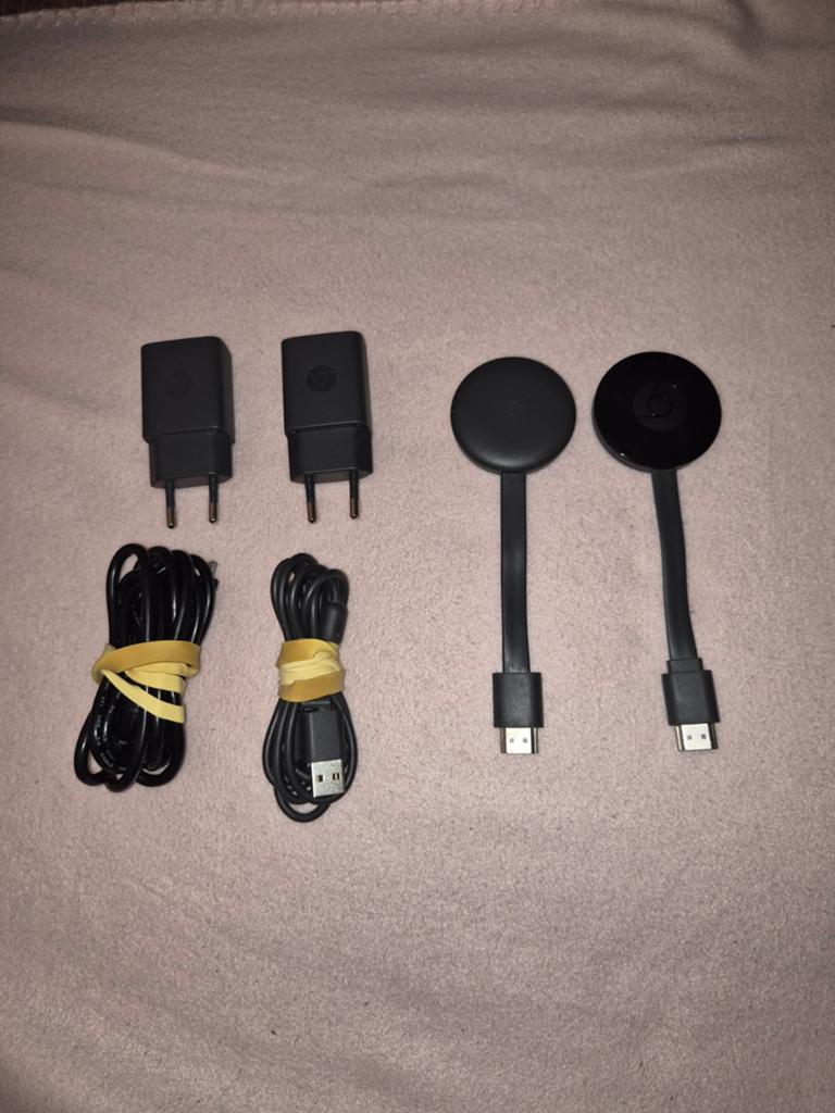 2x Google Chromecast met accessoires, Audio, Tv en Foto, Mediaspelers, Ophalen of Verzenden, Zo goed als nieuw, HDMI, Zonder harde schijf