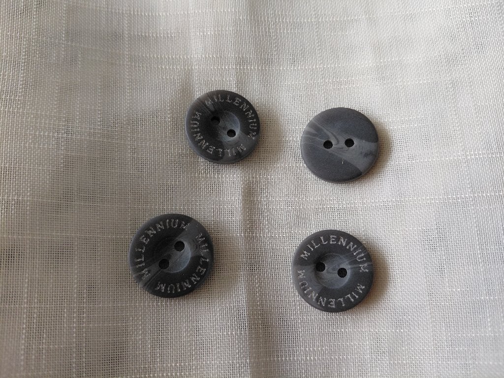 knopen met merknaam, zie foto's en beschrijving., Verzenden, Zo goed als nieuw, Knoop of Knopen