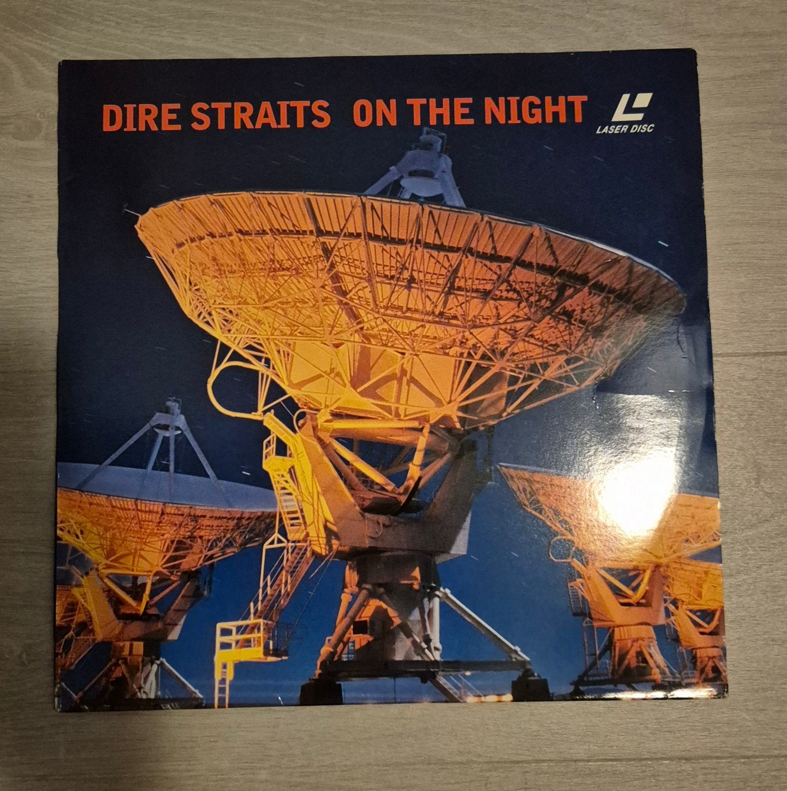 Dire Straits - On The Night Laser Disc, Engels, Alle leeftijden, Ophalen of Verzenden, Zo goed als nieuw