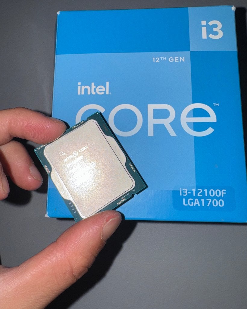 Intel i32100F, Computers en Software, Processors, 4-core, Ophalen of Verzenden, Zo goed als nieuw, Intel Core i3
