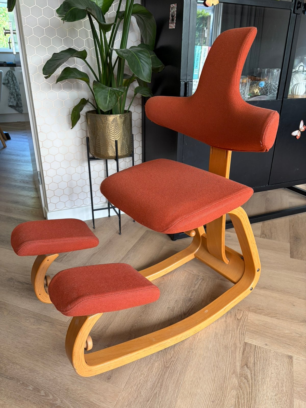 Varier Thatsit Balans kniestoel Peter Opsvik Stokke stoel, Ophalen, Ergonomisch, Zo goed als nieuw, Rood