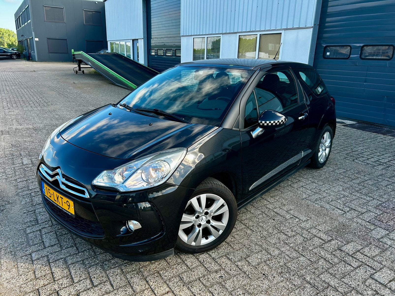 Citroën DS3 1.4 VTI Airco, leuke kilometerstand, Auto's, Citroën, Voorwielaandrijving, Stof, 40 €/maand, Zwart