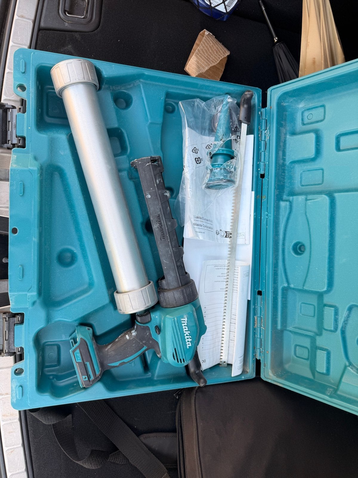 Makita kitpistool - Weinig gebruikt, goede staat, Doe-het-zelf en Verbouw, Gereedschap | Handgereedschap, Ophalen, Zo goed als nieuw