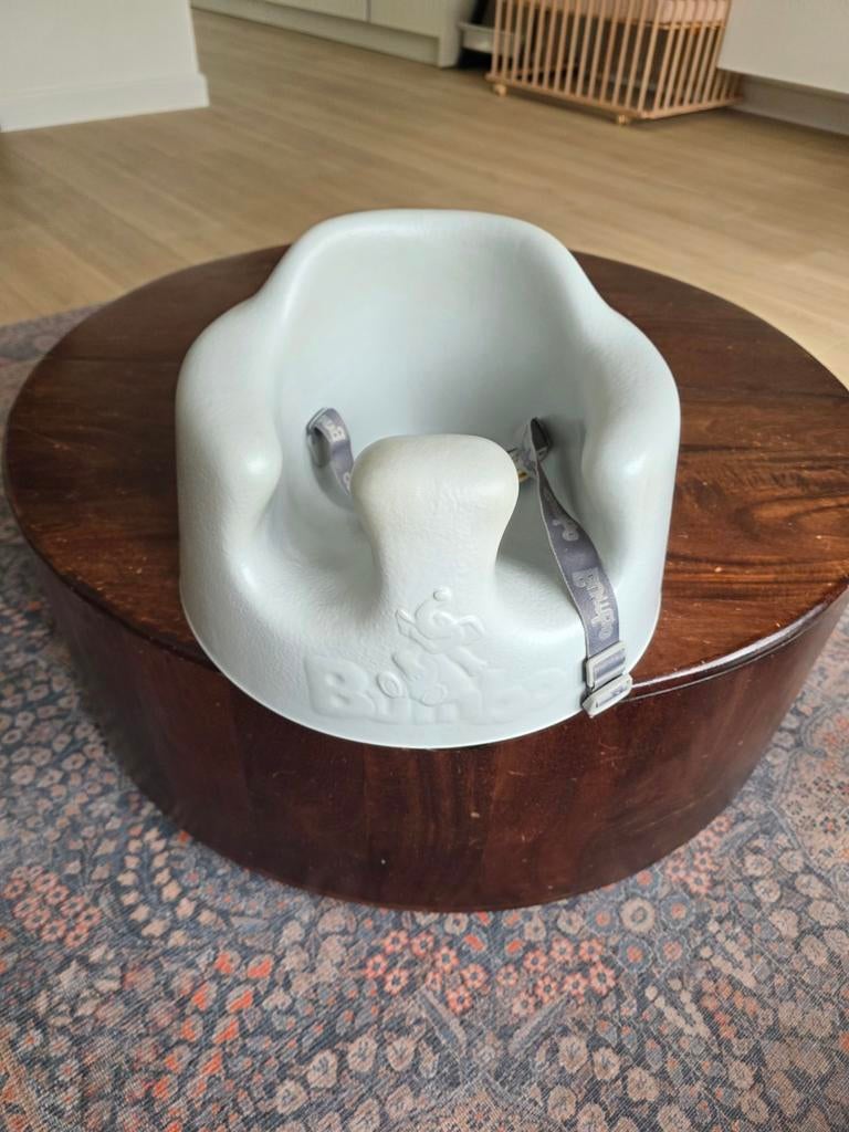 Bumbo stoel, Kinderen en Baby's, Kinderstoelen, Ophalen, Zo goed als nieuw, Overige typen, Gordel(s)